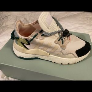 Woman’s Adidas - IVY Park Nite Jogger shoes. W6.5